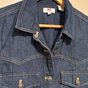 Levi's too or dress size M New! But pls see pics